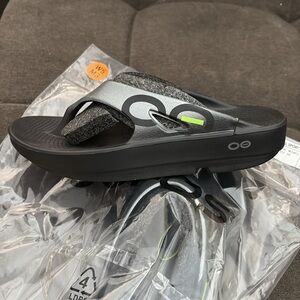 NWT OOFOS OOriginal Sport Sandal M3/W5 - Graphite color